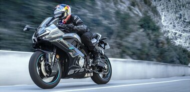 Скорость и свобода с новыми мотоциклами 2025 года CFMOTO 675SR-R и 675NK